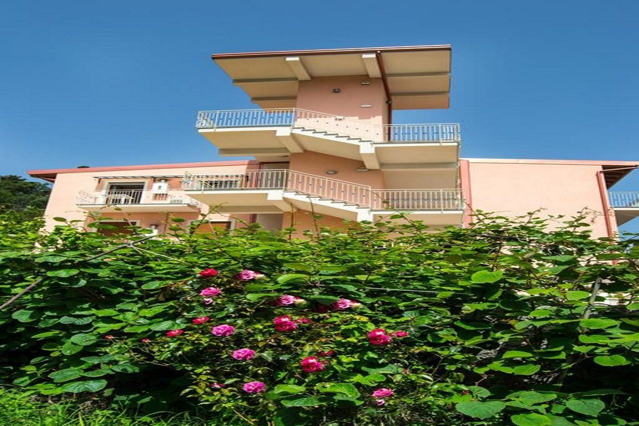 Residence Villa Mare Taormina Letojanni Exterior foto