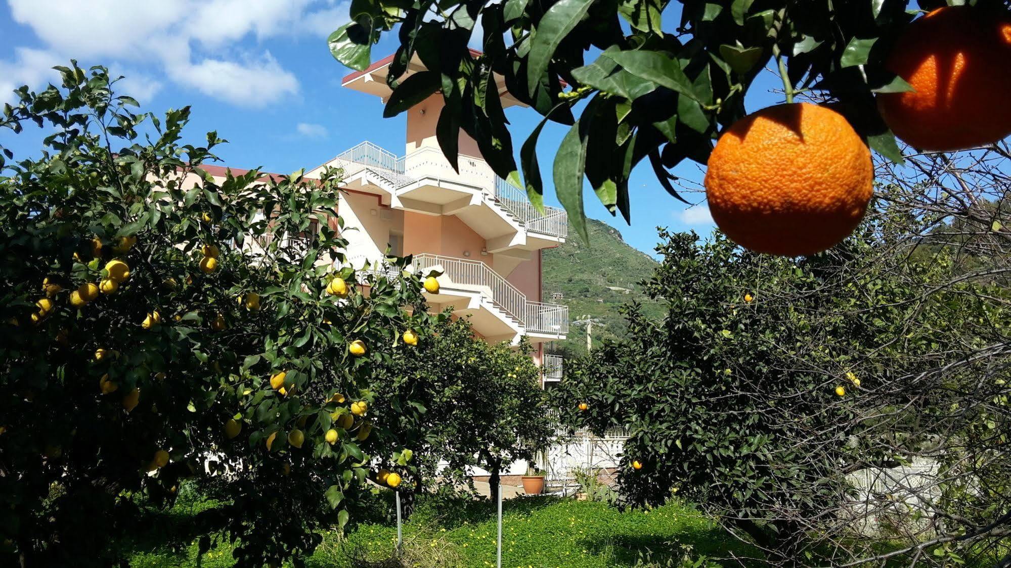 Residence Villa Mare Taormina Letojanni Exterior foto