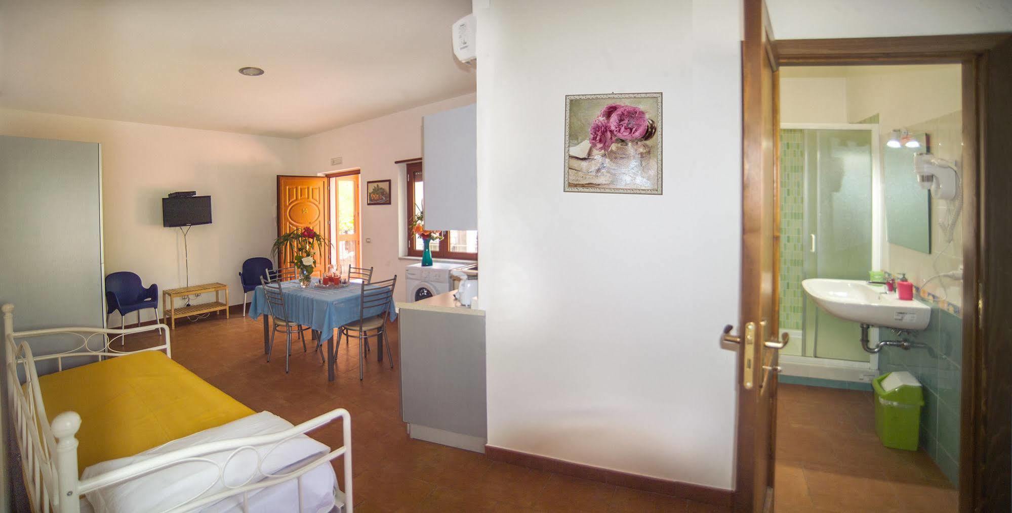 Residence Villa Mare Taormina Letojanni Exterior foto