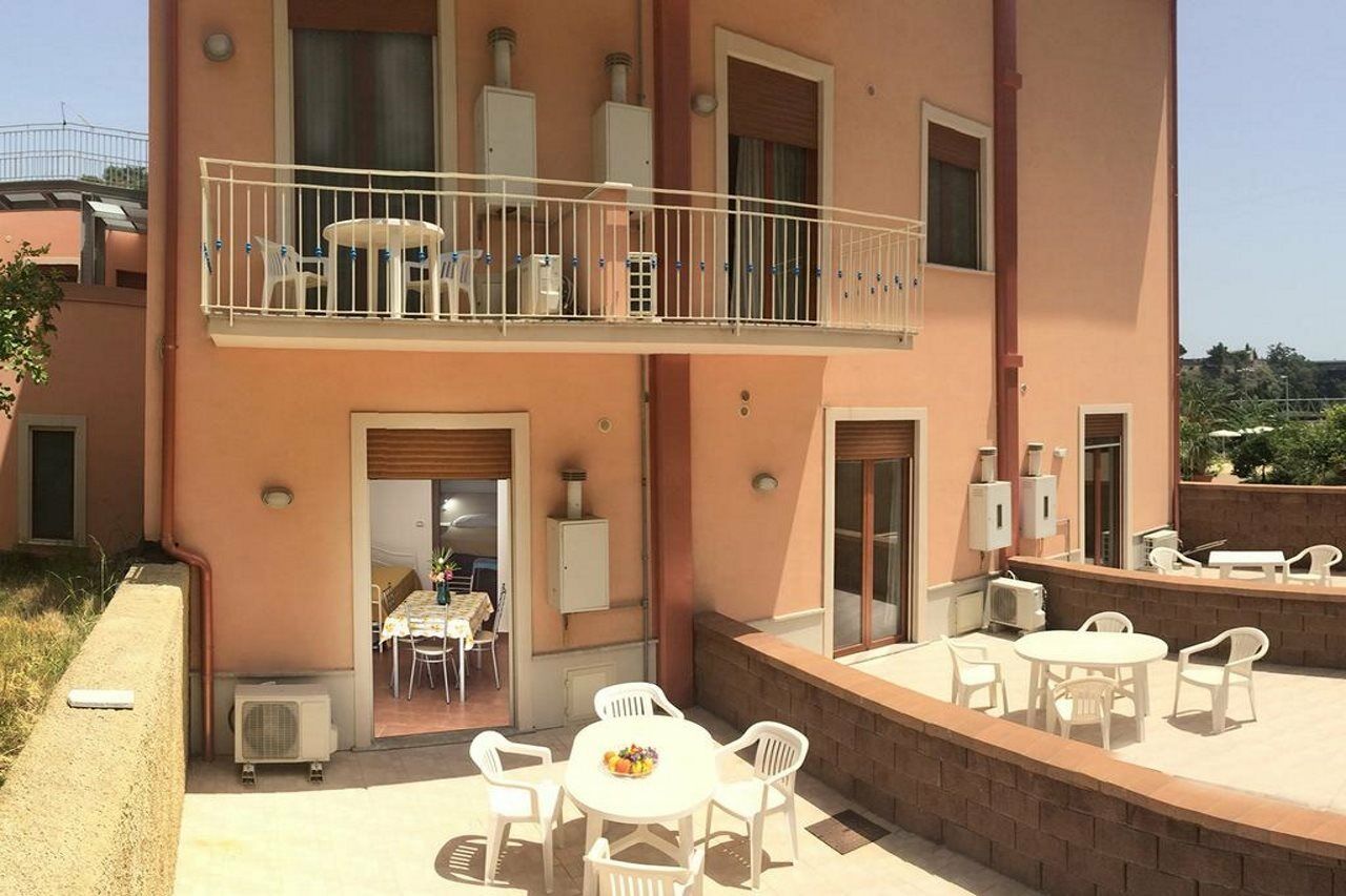 Residence Villa Mare Taormina Letojanni Exterior foto